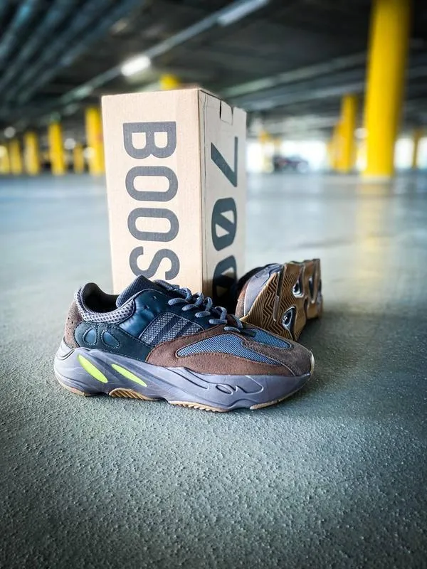 Adidas Yeezy 700 Femme