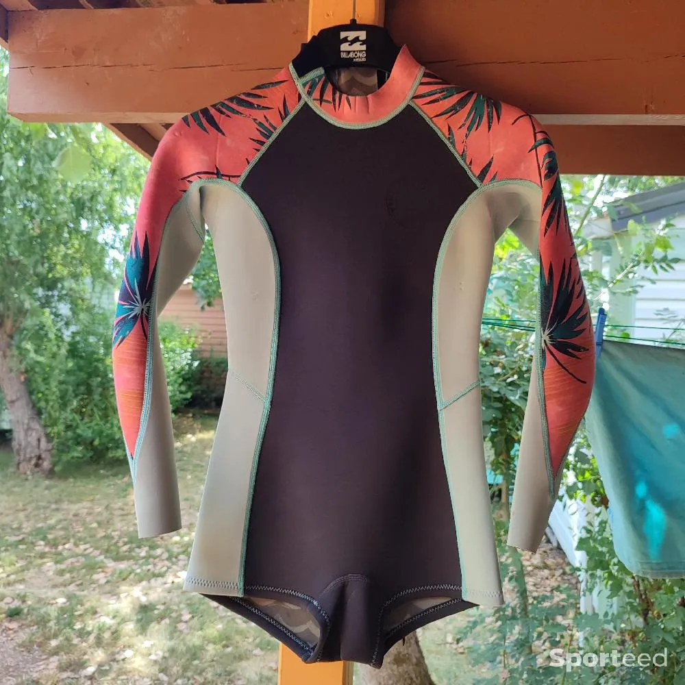 Combi short Billabong 6 2 d'occasion Ajouté le : 24/08/2023