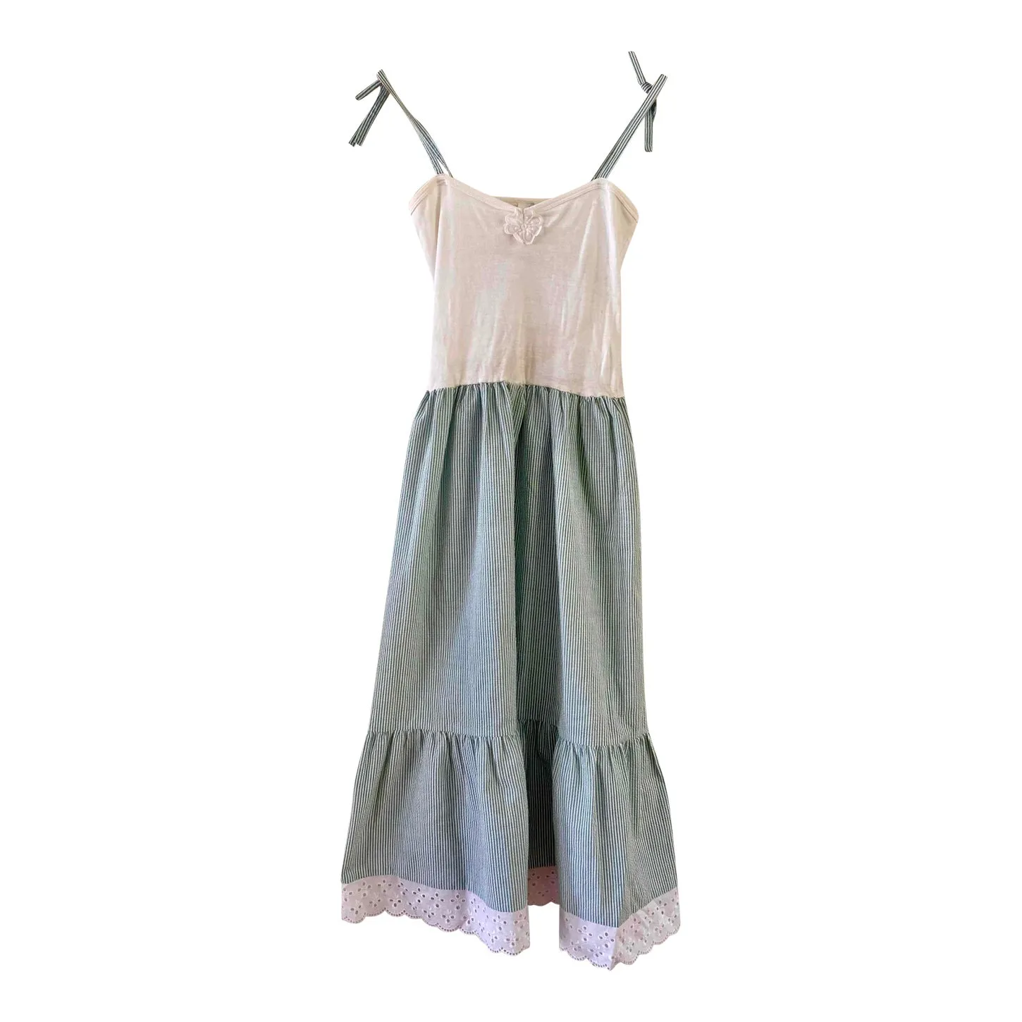 Robe brodée