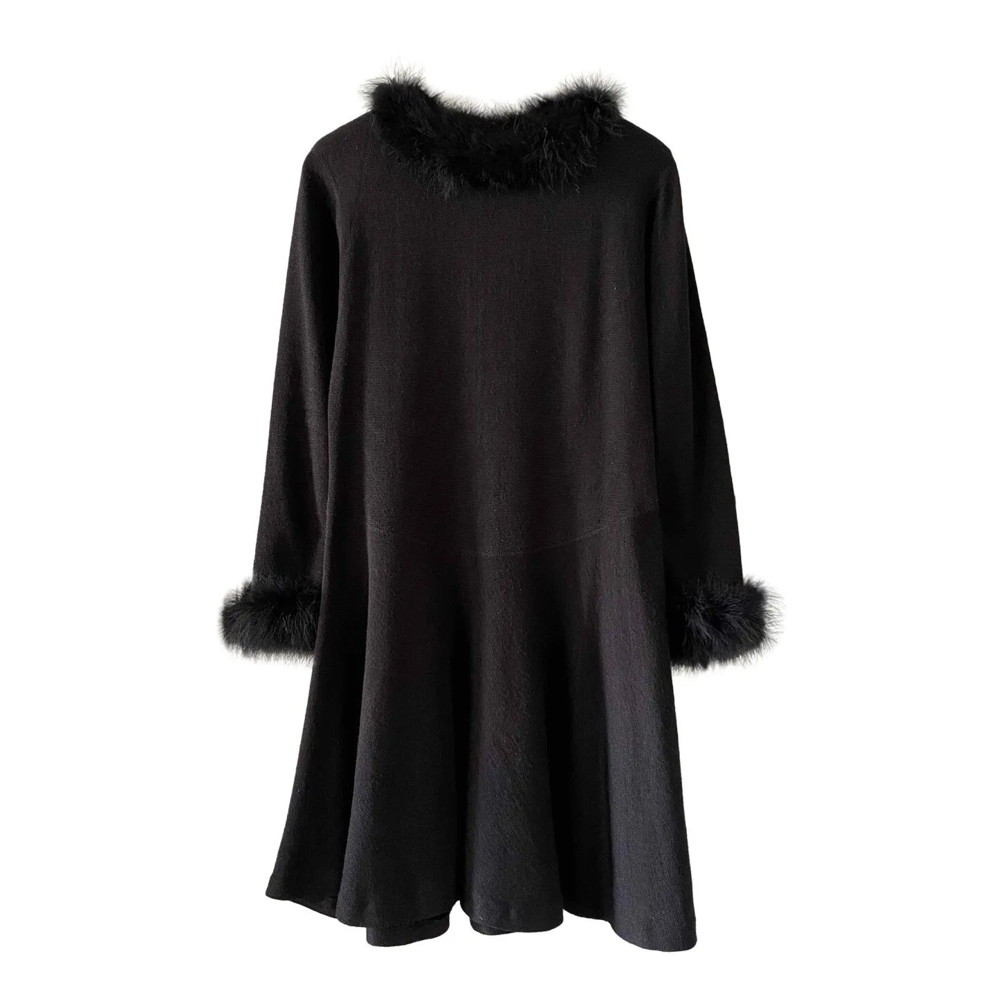 Robe en laine et plumes