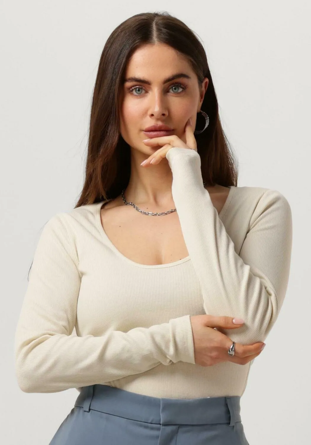 vanilia haut diepe rond en beige
