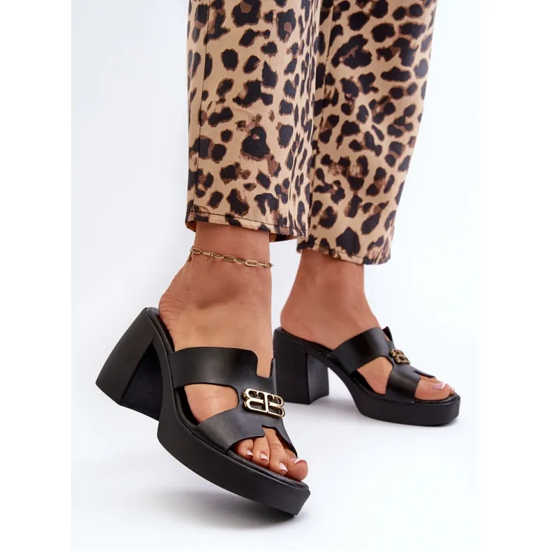 Zazoo 40419 Tongs en cuir pour femme avec découpes et décoration, noir le noir